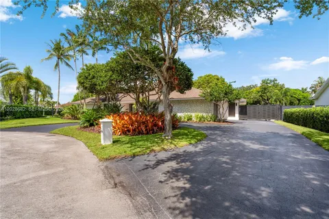 $1,995,000 | 12926 Southwest 104th Place, Miami, FL 33176