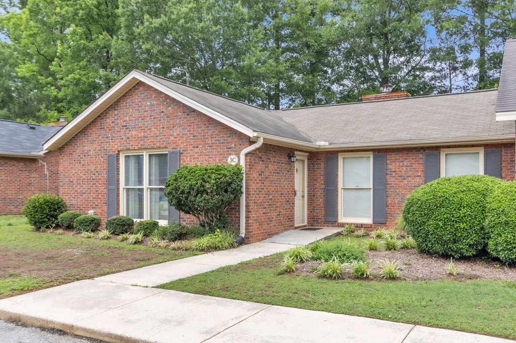 1291 Calhoun Road Greenwood, SC 29649 - Photo 23 of 27