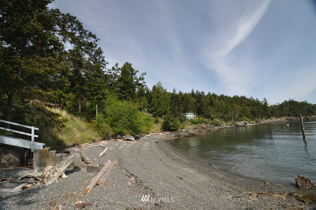 121 Sea Ranch Road Lopez Island, WA 98261 - Photo 9 of 11