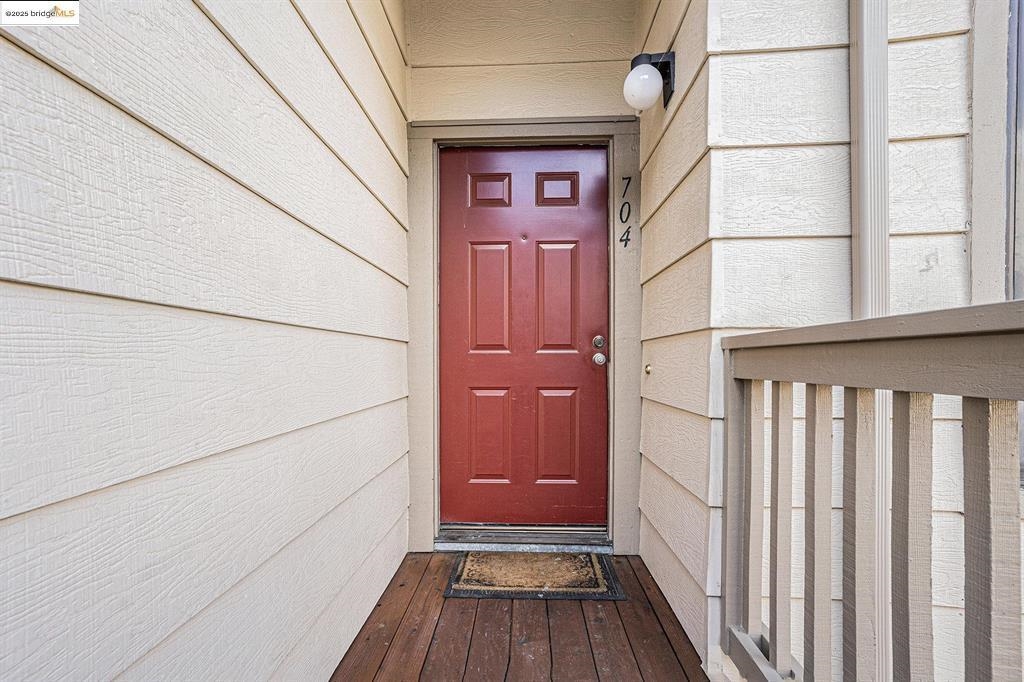 704 Windsor Hercules, CA 94547 - Photo 3 of 9 Doorway to property