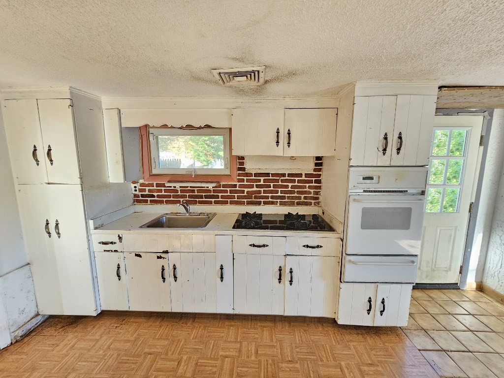 94 Clark Road Spencer, MA 01562 - Photo 9 of 17 Gallery Image 9
