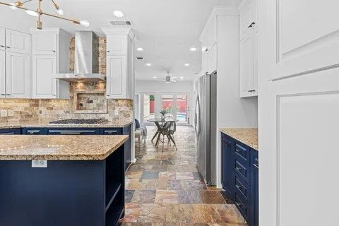 $499,999 | 9214 South Pass Lane, Houston, TX 77064