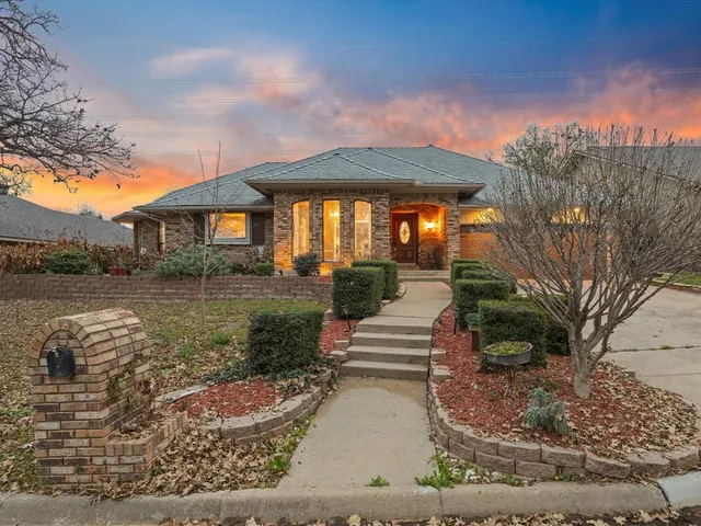 $475,000 | 6606 Canalview Drive, Arlington, TX 76016