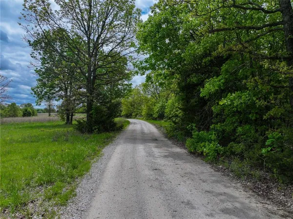 $295,000 | 11375 Northeast 50 Road, Osceola, MO 64776