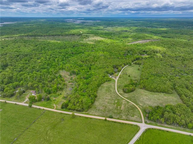 $295,000 | 11375 Northeast 50 Road, Osceola, MO 64776