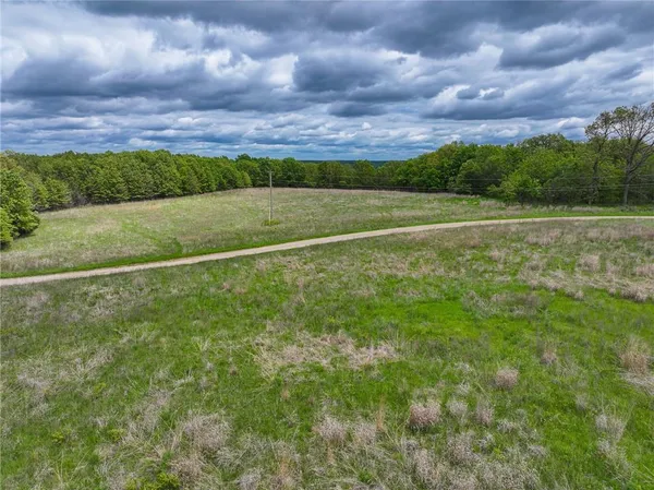 $295,000 | 11375 Northeast 50 Road, Osceola, MO 64776