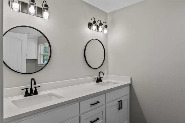 a bathroom with a toilet