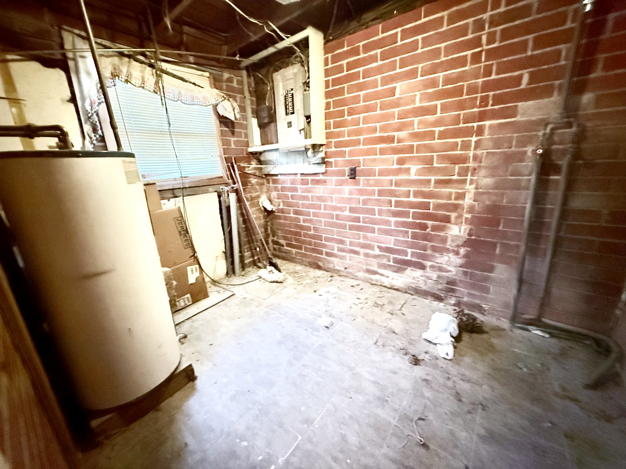 2805 Canton Street Hopkinsville, KY 42240 - Photo 5 of 19 a view of walk in closet