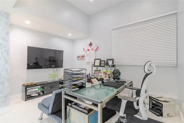 $2,200,000 | 17180 Ballinger Street, Northridge, CA 91325