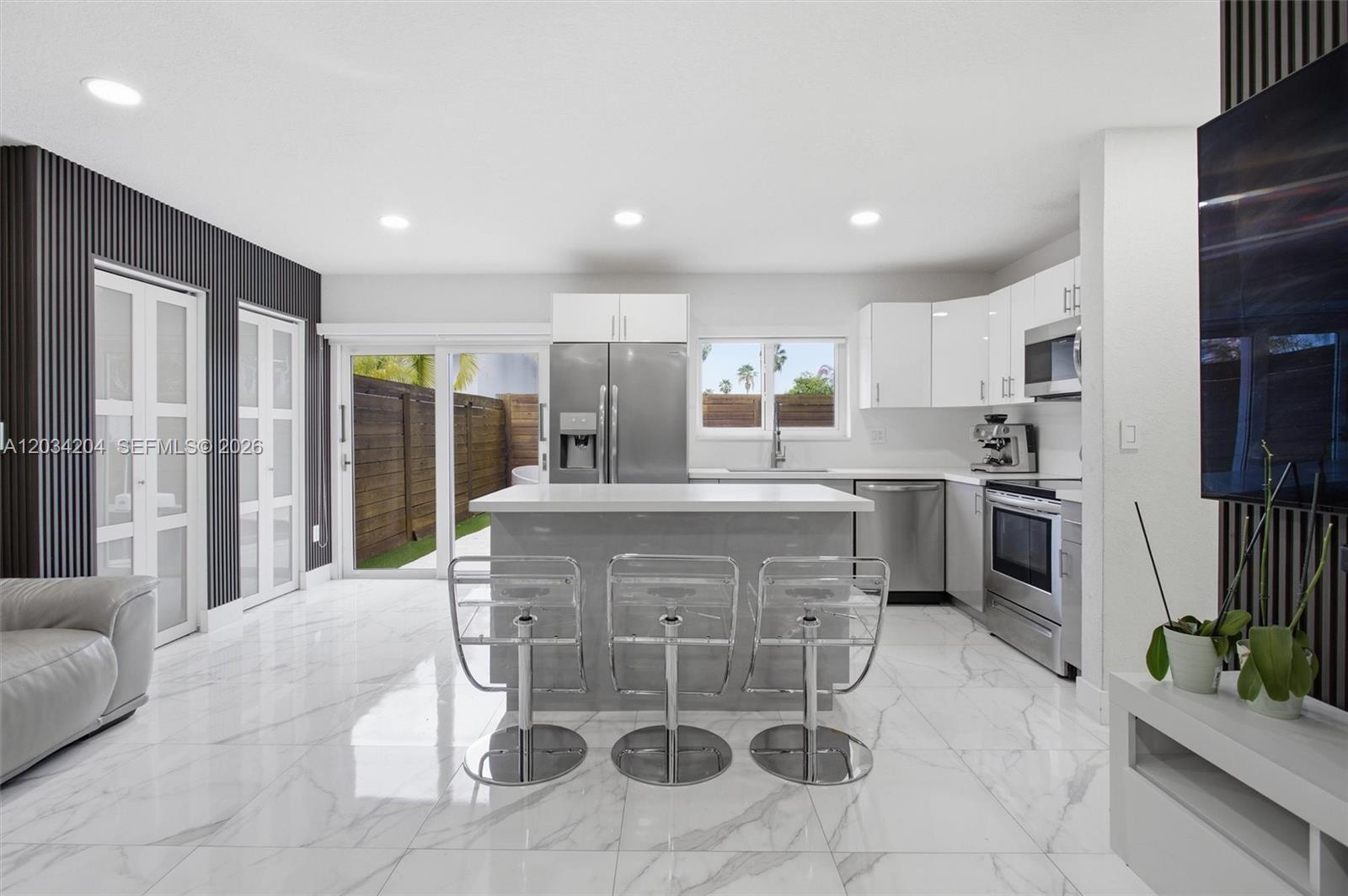 7315 Southwest 158th Avenue Miami, FL 33193 - Photo 24 of 48