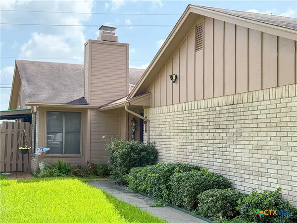 $179,900 | 214 Rattan Drive, Victoria, TX 77901