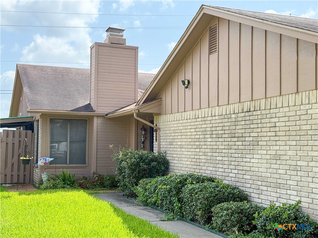 214 Rattan Drive Victoria, TX 77901 - Photo 1 of 3