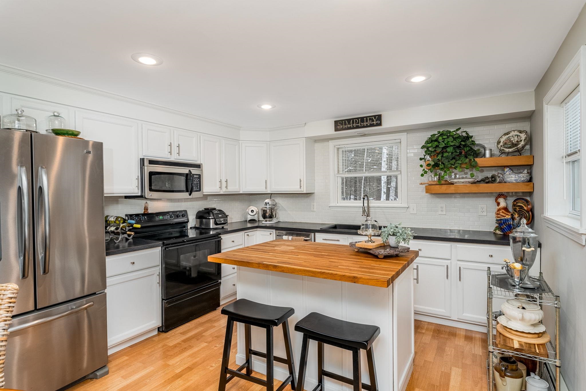 223 Pine Ridge Road East Montpelier, VT 05651 - Photo 7 of 37