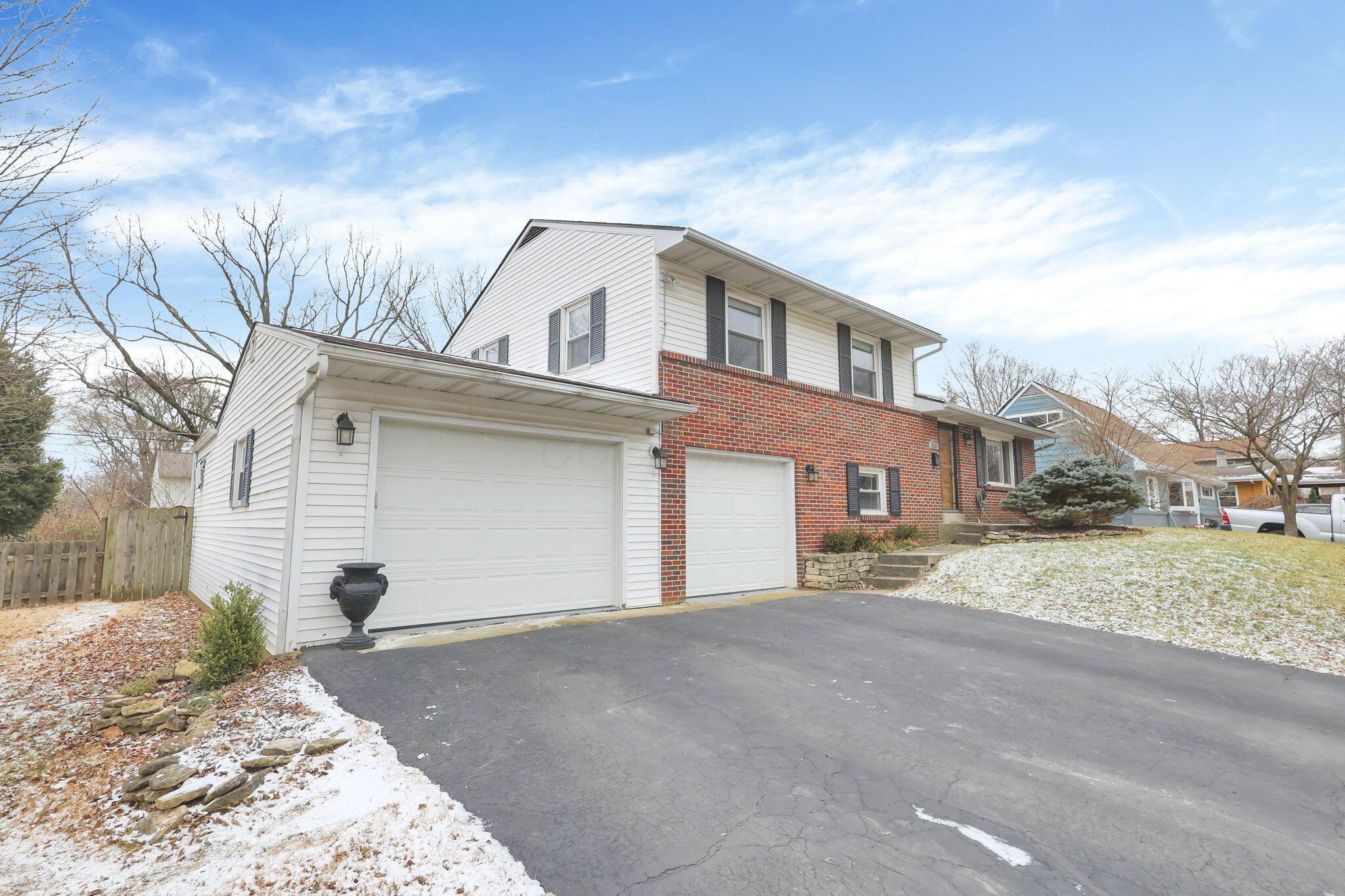 1065 Bernard Road Columbus, OH 43221 - Photo 2 of 58 Side View