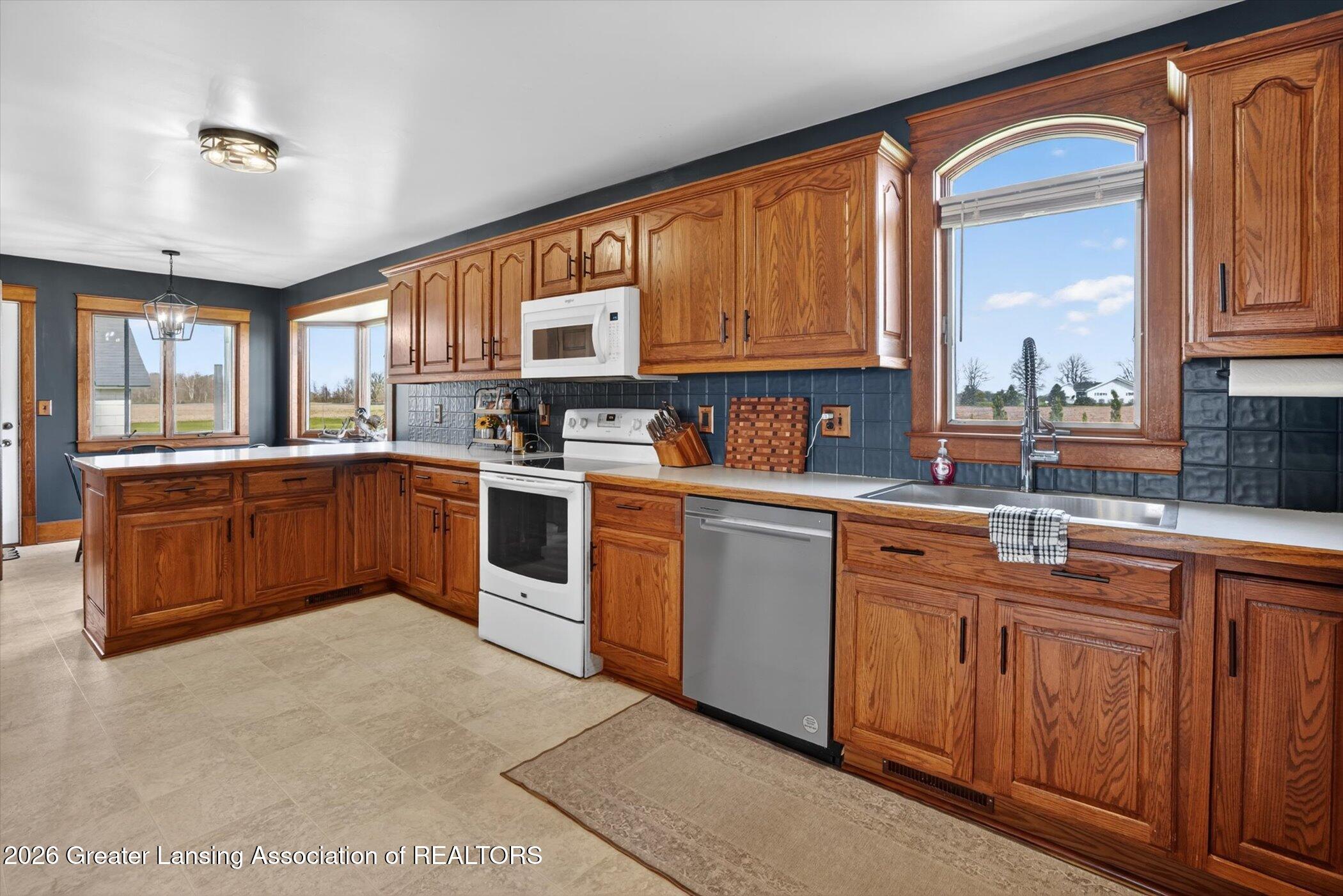 7613 Benton Road Charlotte, MI 48813 - Photo 12 of 43 12-7613-Benton-Rd-Charlotte-MI-48813-Win
