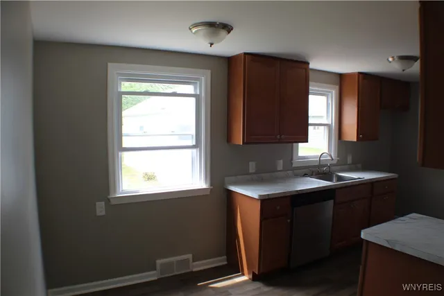 $1,900 | 110 Susan Lane, Cheektowaga, NY 14225