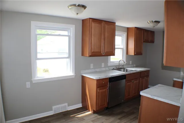 $1,900 | 110 Susan Lane, Cheektowaga, NY 14225