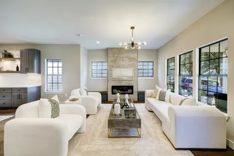$920,000 | 2109 Sul Ross Street, Houston, TX 77098