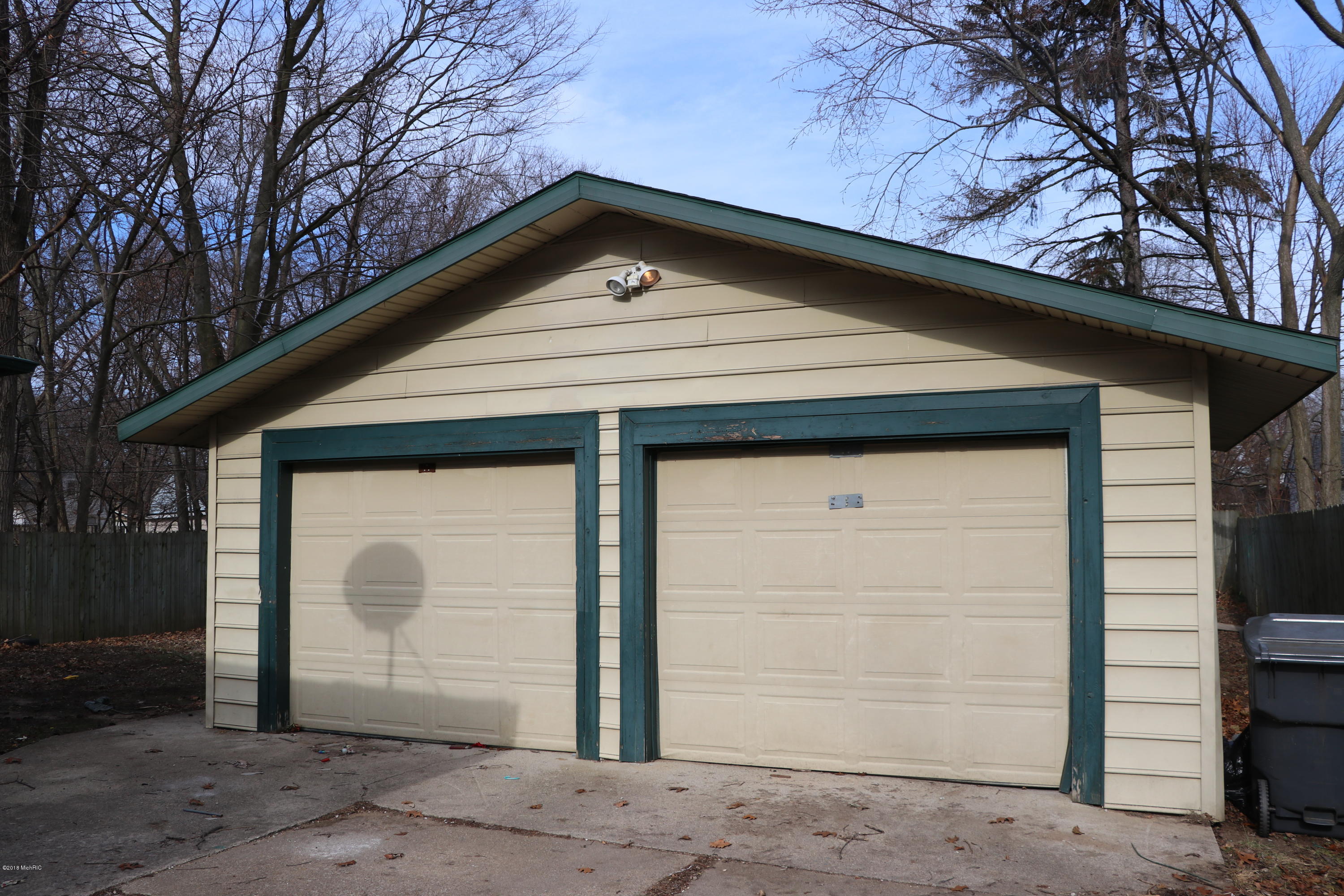 513 Chippewa Road Benton Harbor, MI 49022 - Photo 28 of 35 IMG_2874