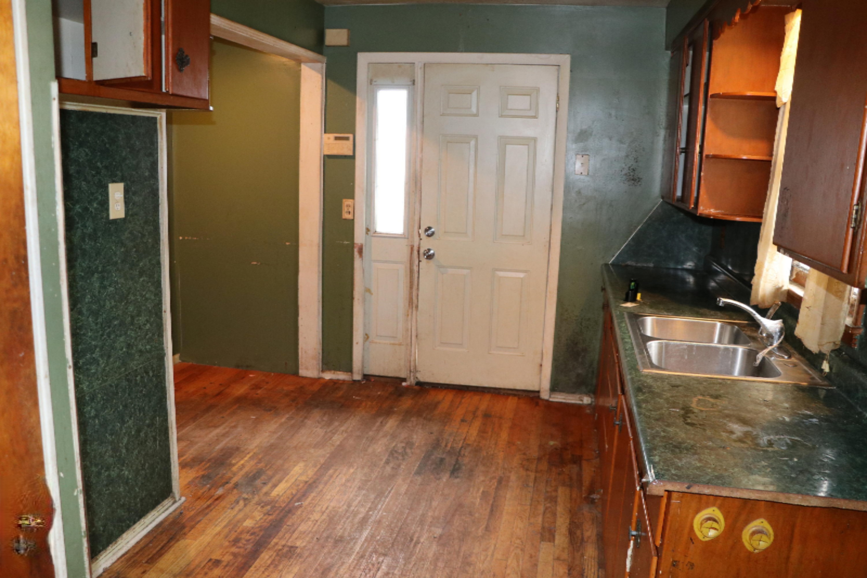 513 Chippewa Road Benton Harbor, MI 49022 - Photo 6 of 35 IMG_2829 - Copy