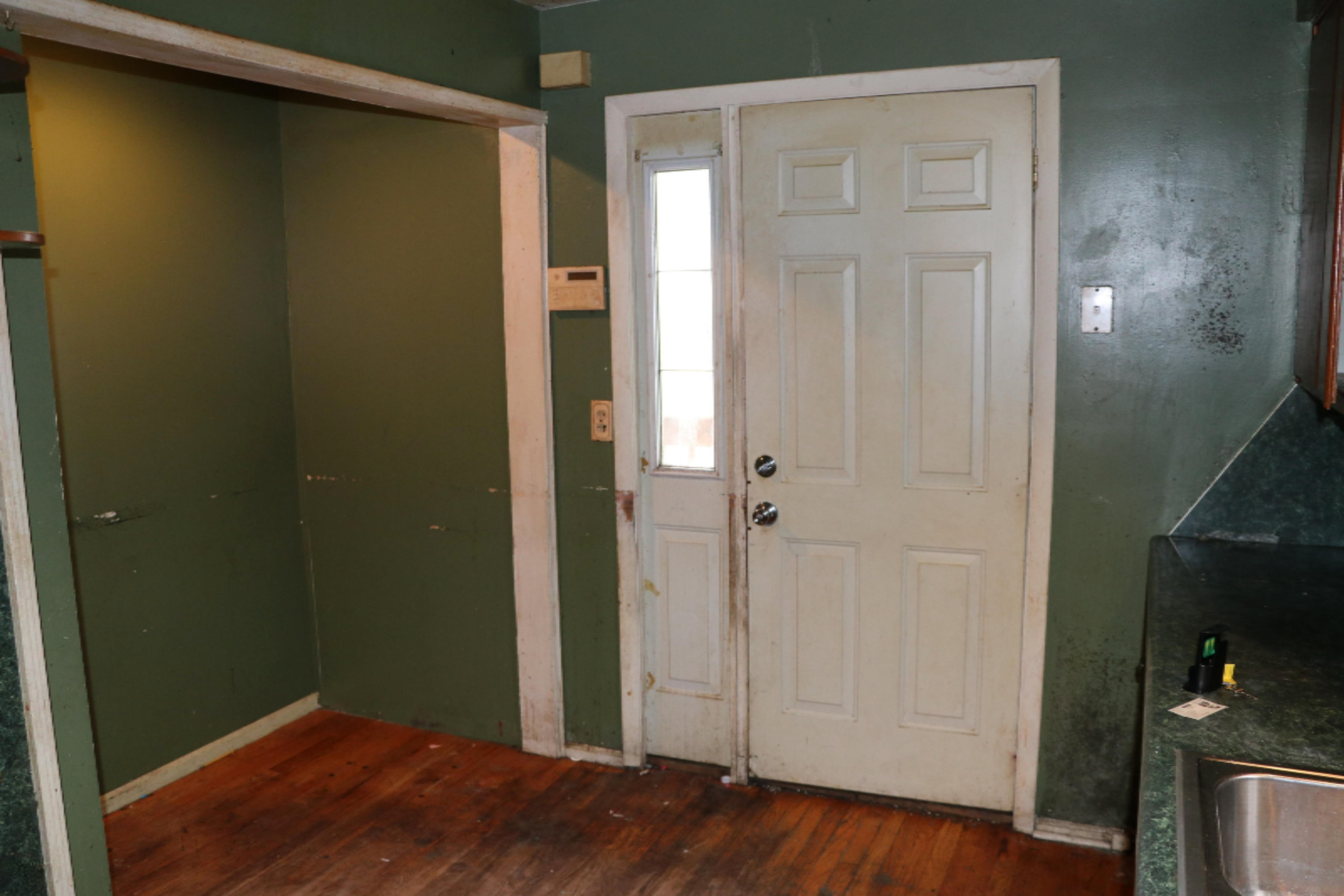513 Chippewa Road Benton Harbor, MI 49022 - Photo 7 of 35 IMG_2832 - Copy