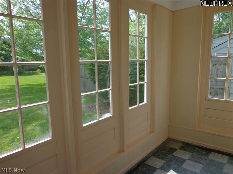 1499 Edgefield Road Lyndhurst, OH 44124 - Photo 20 of 24