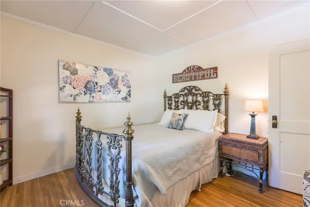 a view of a workspace with furniture