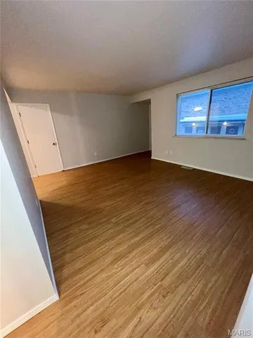 $1,120 | 8746 Brentshire Walk, Brentwood, MO 63144