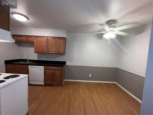 $1,120 | 8746 Brentshire Walk, Brentwood, MO 63144