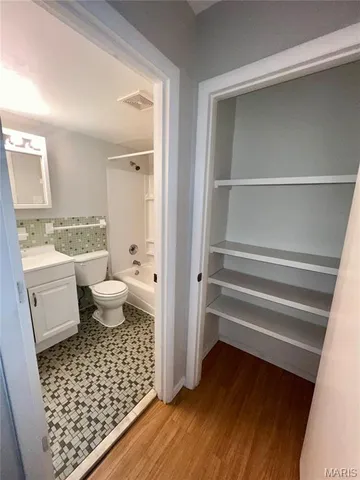 $1,120 | 8746 Brentshire Walk, Brentwood, MO 63144