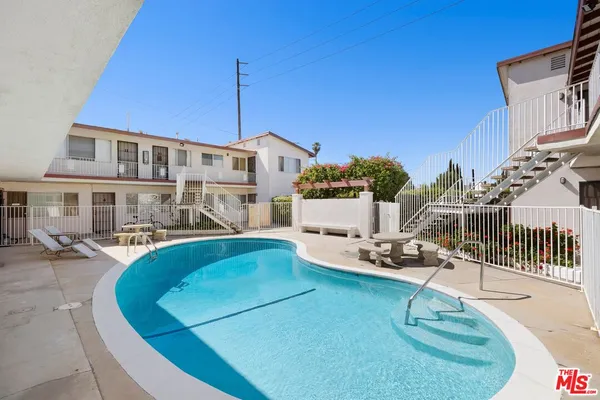 a view of a white building