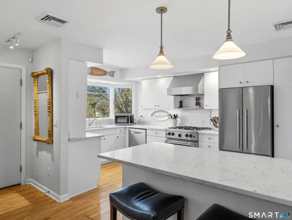 $1,299,000 | 24 Cherry Lane, Madison, CT 06443