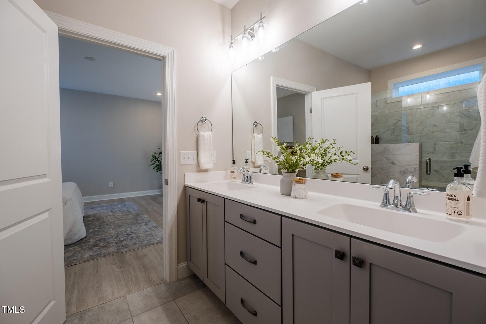167 Logbridge Road Chapel Hill, NC 27516 - Photo 21 of 45 Owners' bath toward BR