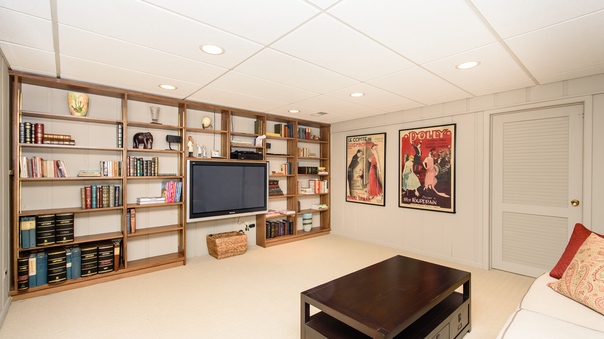 131 Hibbard Road Wilmette, IL 60091 - Photo 13 of 30
