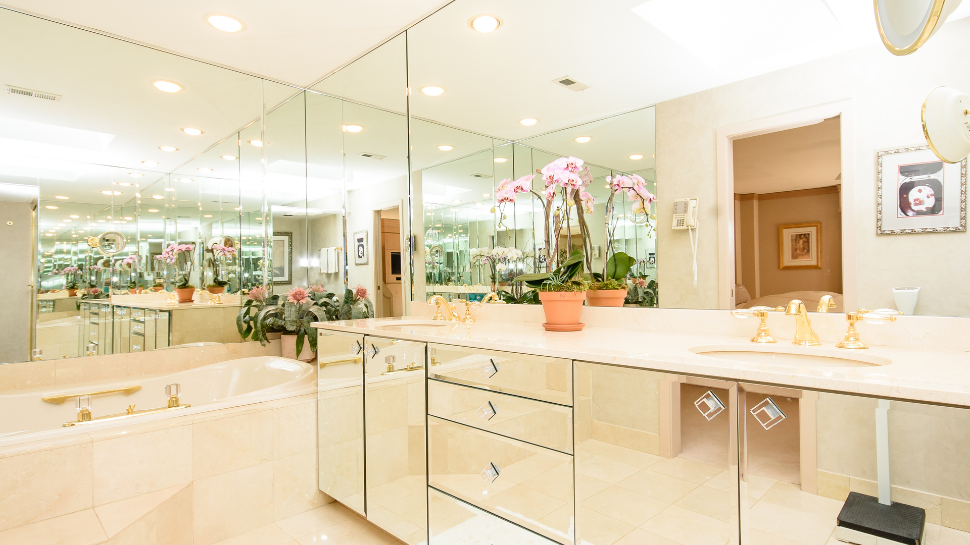 131 Hibbard Road Wilmette, IL 60091 - Photo 21 of 30
