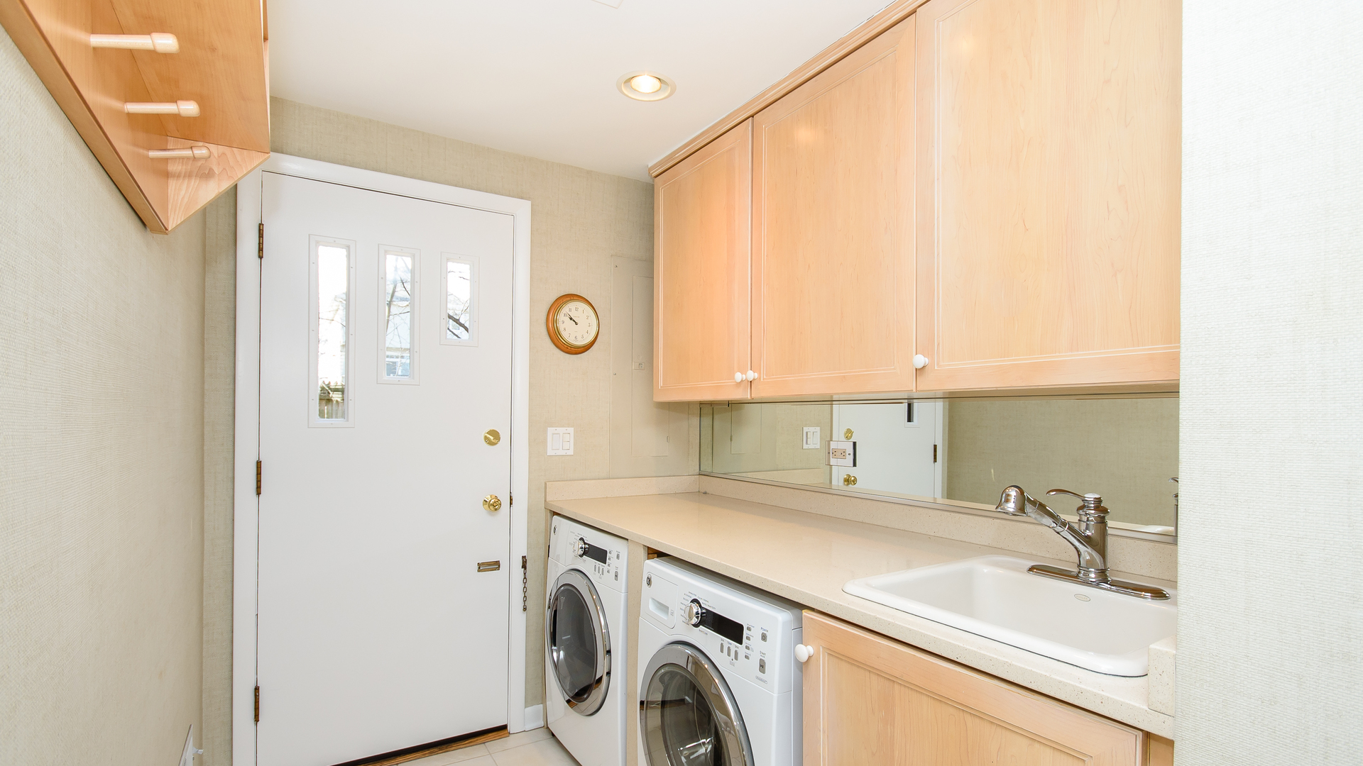131 Hibbard Road Wilmette, IL 60091 - Photo 9 of 30