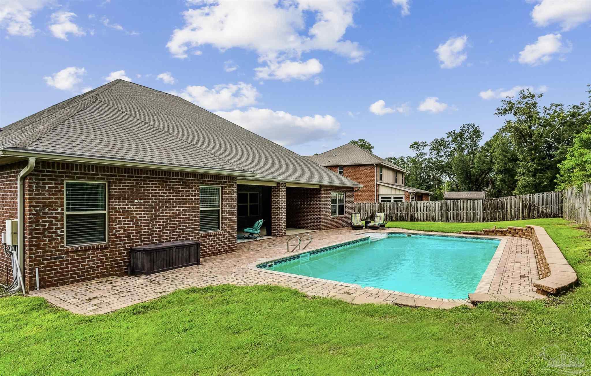 2072 Staff Drive Cantonment, FL 32533 - Photo 3 of 47