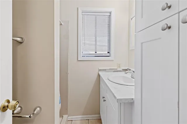 $2,500 | 4900 East St Charles Avenue, Lake Charles, LA 70605