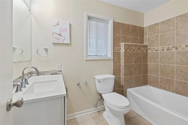 $2,500 | 4900 East St Charles Avenue, Lake Charles, LA 70605