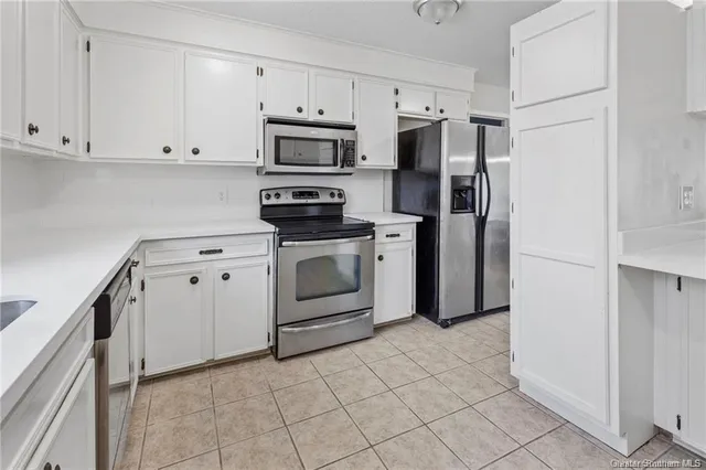 $2,500 | 4900 East St Charles Avenue, Lake Charles, LA 70605