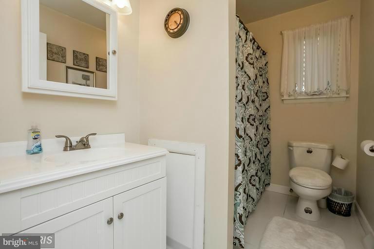 108 Bywood Road Elkton, MD 21921 - Photo 22 of 30 Beautiful Full Upper Level Bath