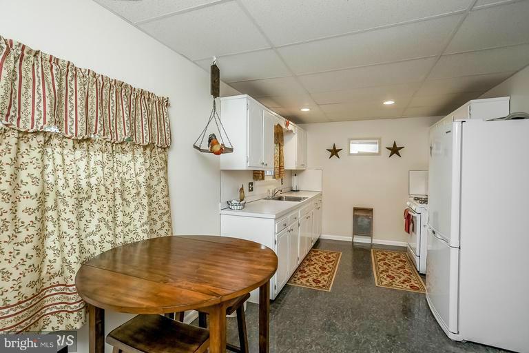 108 Bywood Road Elkton, MD 21921 - Photo 7 of 30 Kitchen with room for table