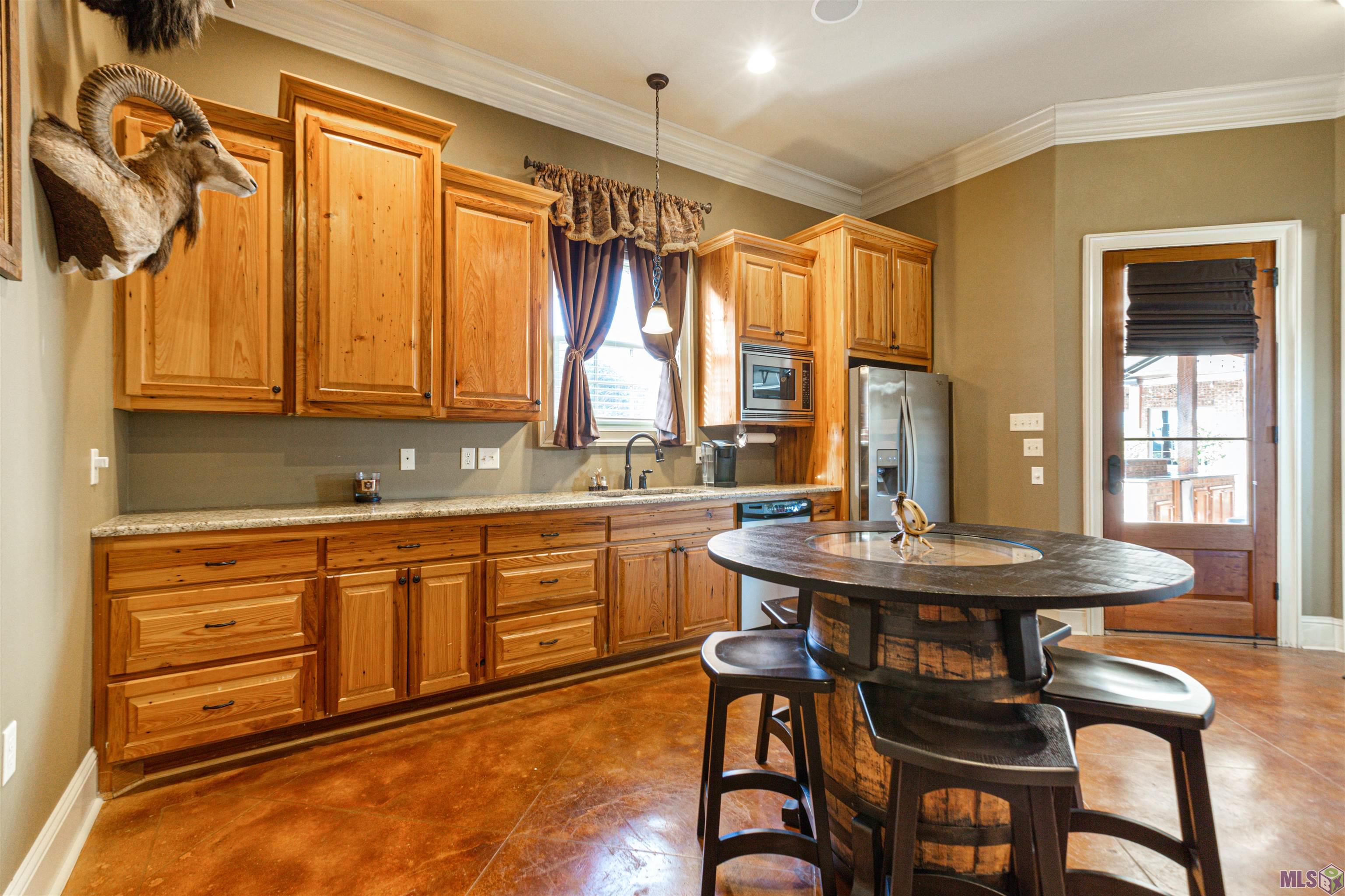 21808 Rabbit Run Drive Baton Rouge, LA 70817 - Photo 38 of 50 Man Cave Kitchen