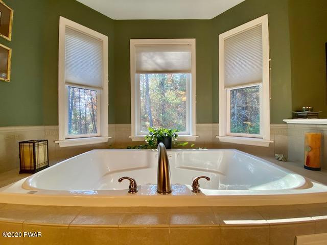 110 Green Ridge Hawley, PA 18428 - Photo 33 of 46 21