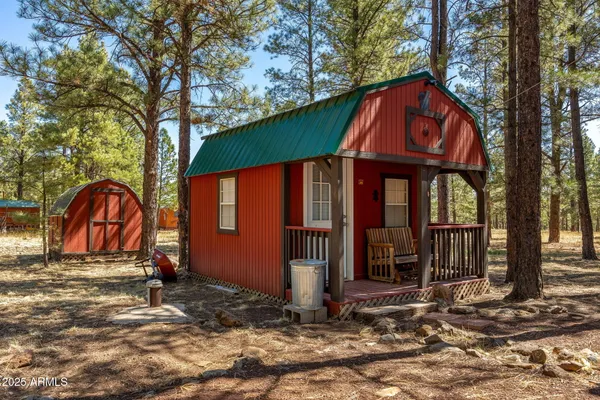 $475,000 | 11 North County Road, Greer, AZ 85927