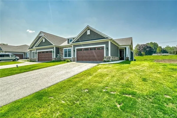 $465,475 | 1402 Creeks Edge Drive, Webster, NY 14580