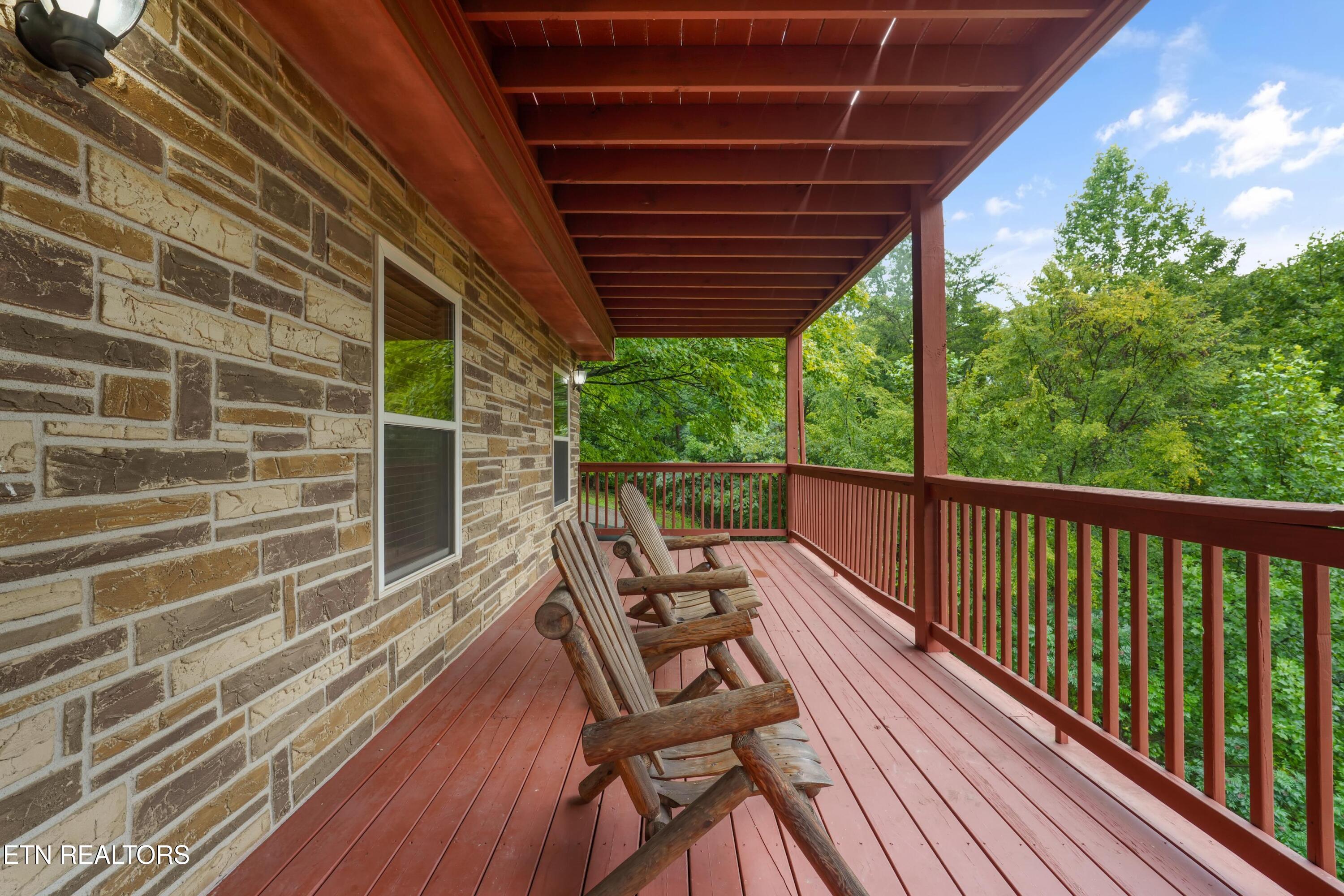 1029 Shadow Ridge Drive Sevierville, TN 37862 - Photo 8 of 44 IMG_4372