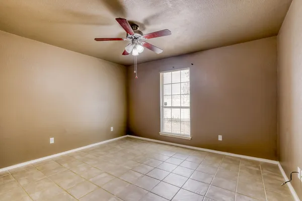 $310,000 | 100 Antietam Trail, Elgin, TX 78621