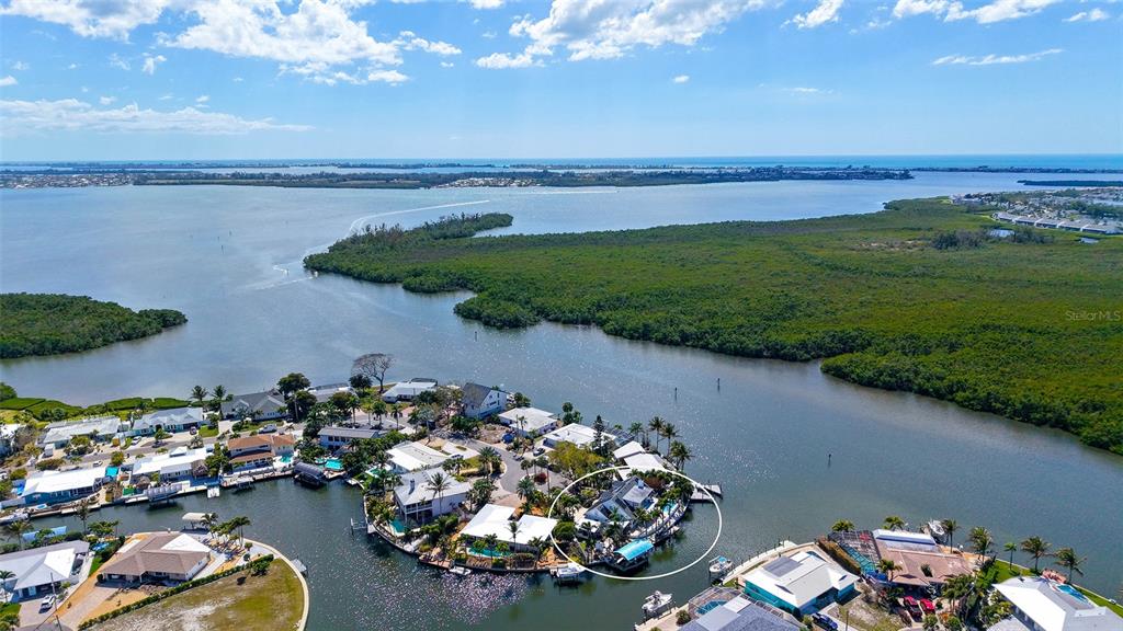 10432 Spoonbill Road West Bradenton, FL 34209 - Photo 6 of 54