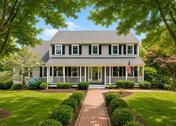 $789,900 | 130 Deer Hollow Trail, Raynham, MA 02767